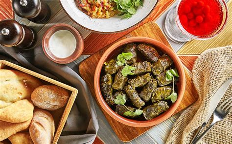  Le Şırdan: Un plat traditionnel turc aux saveurs intenses et à la texture fascinante !