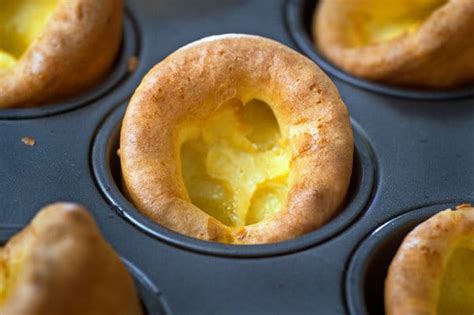  Yorkshire Pudding ! Un triomphe moelleux et croustillant à savourer avec une générosité anglaise.